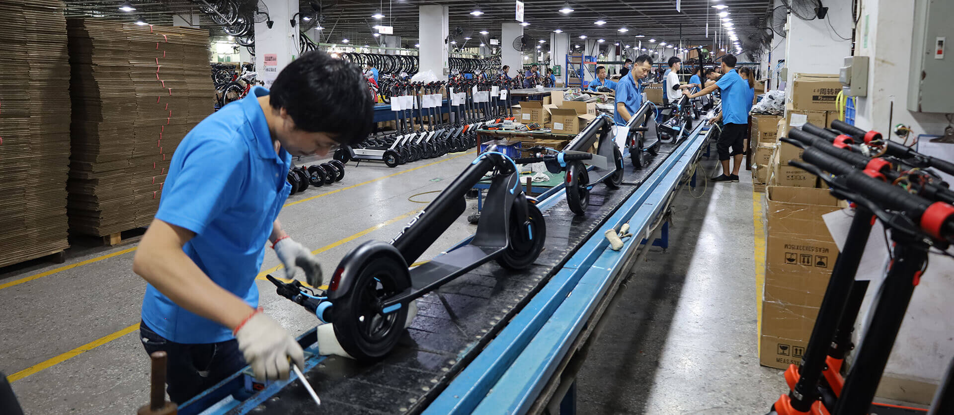 Smilescooter electric scooter assembly line in Shenzhen